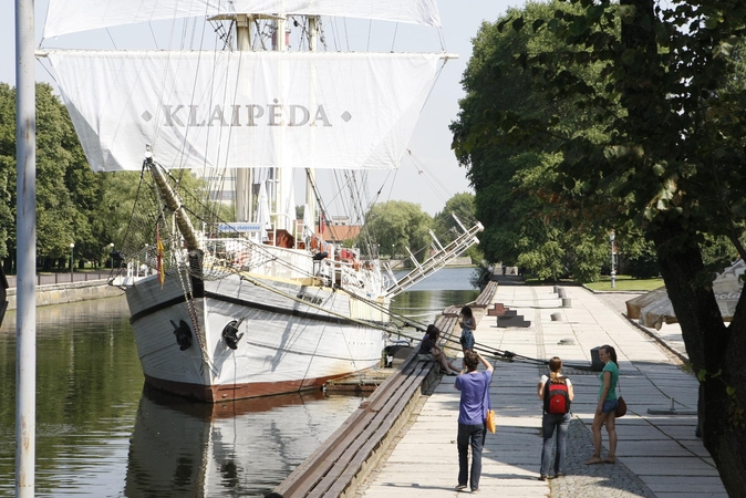 "Meridianas" palietė vandenį