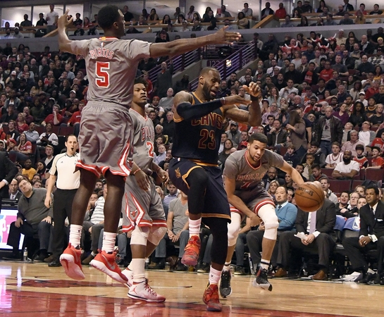 NBA: „Cavaliers“ pralaimėjo trečią kartą iš eilės