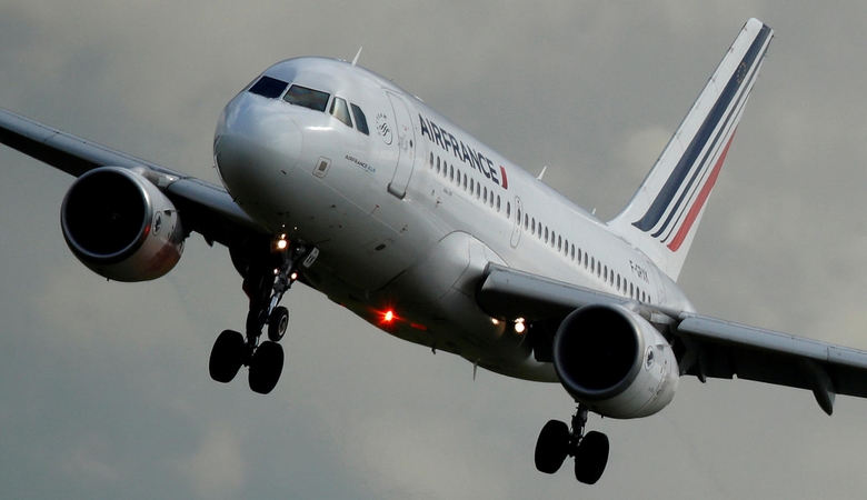 „Air France“ tęsia dvi savaites trunkantį streiką