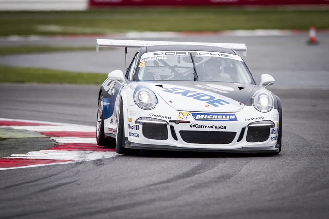 „Porsche Carrera Cup GB“ dalyvių planus sujaukė sniegas