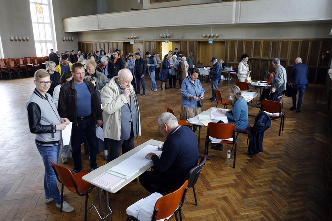 Užsienio žiniasklaida: lietuviai nusivylę dėl nelygybės ir skurdo