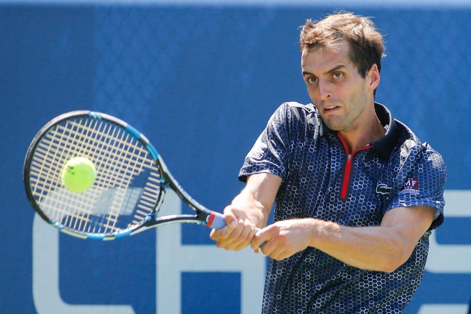 Julienas Benneteau