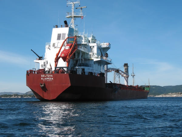 „Lietuvos energija“ ir „Klaipėdos nafta“ neskolins pinigų LJL