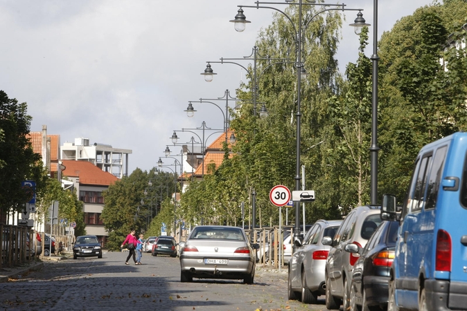 Apšvietimas šiemet įrengtas jau prie 64 daugiabučių