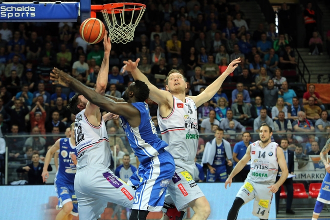 „Lietuvos rytas“ pratęsė sutartį su vidurio puolėju iš Lenkijos