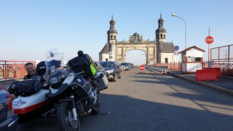 Keliautojams motociklu – pirmi išbandymai