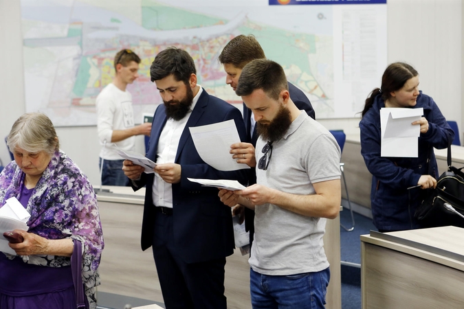 Įsibėgėjo: vakar, antrąją išankstinių rinkimų dieną, Klaipėdoje prezidentą rinko bei už Europos Parlamento narius balsavo kur kas daugiau rinkėjų nei pirmadienį.
