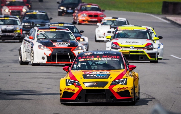 Lenktynių sezono atidarymas: „DeWALT Grand Prix” visus kviečia į Rygą
