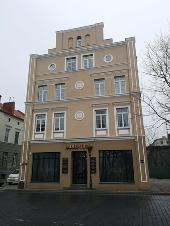 Renovuotas daugiabutis Klaipėdoje.