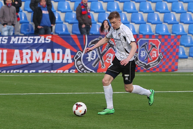 E. Veliulis pakviestas į U-21 rinktinę   
