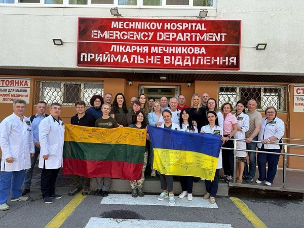 Iš stažuotės Ukrainoje sugrįžo Kauno medikų komanda