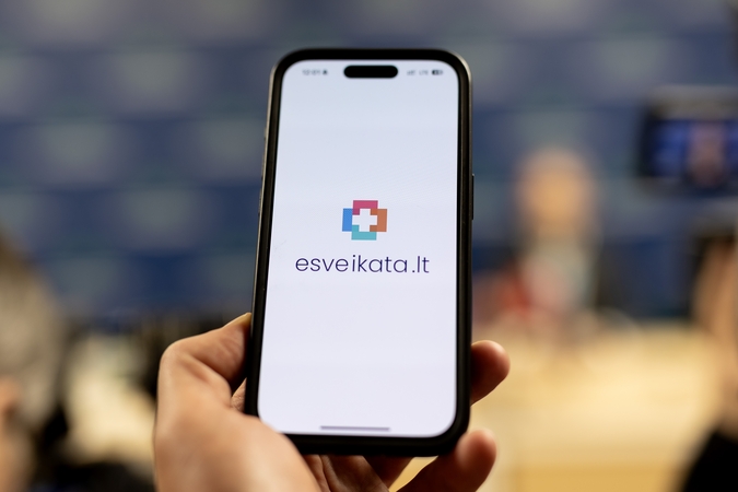 Sveikatos ministerijoje pristatyta nemokama pacientams skirta e. sveikatos programėlė