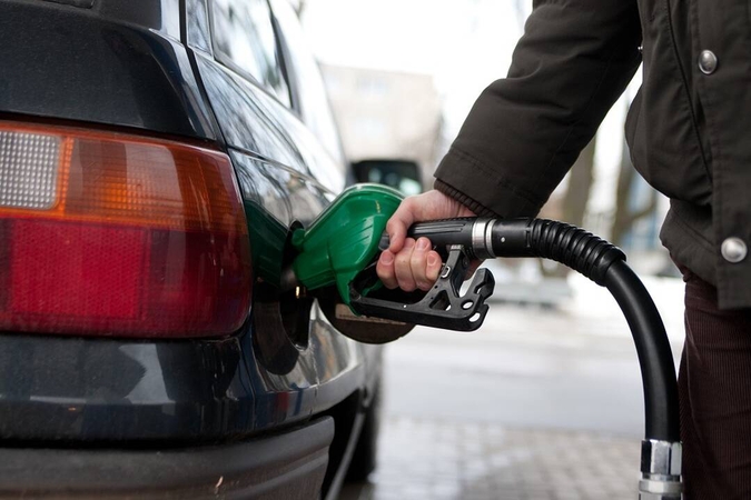 LEA: per savaitę benzinas šalyje pigo 1,7 proc., dyzelinas – 3,1 proc.