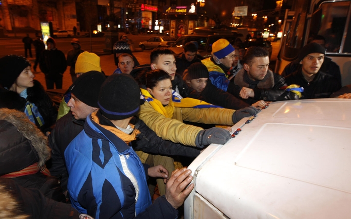 JAV pasmerkė „smurtą prieš demonstrantus“ Ukrainoje