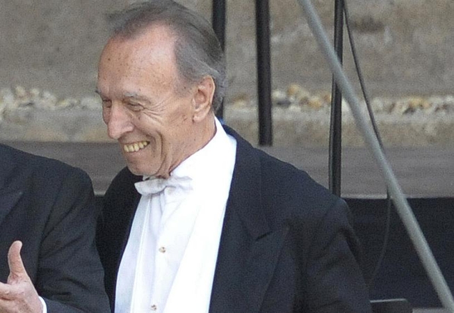Mirė aštuoniasdešimtmetis italų dirigentas C. Abbado