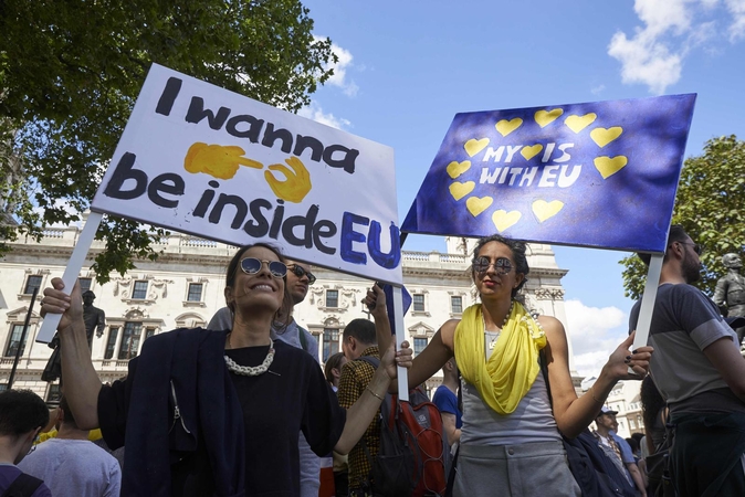 Po „Brexit“ padažnėję rasizmo atvejai kelia grėsmę Britanijos įvaizdžiui