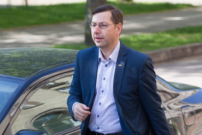 Seimo narių automobiliais susidomėjo prokurorai