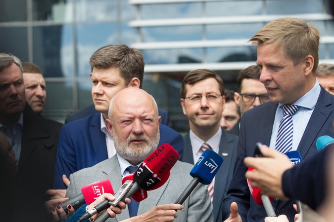 Ar liberalus išgelbėtų E. Gentvilo ir R. Šimašiaus pasitraukimas?