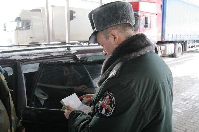 Į Lietuvą neįleistų asmenų pernai padaugėjo trečdaliu