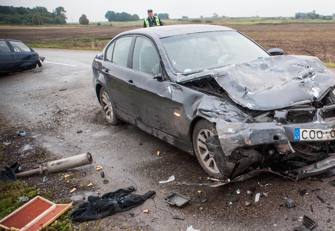 Lietuvos kelių baubas – automobiliai frankenšteinai 