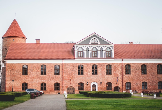 Į Raudondvarį atkeliavo Lietuvos didikų herbai
