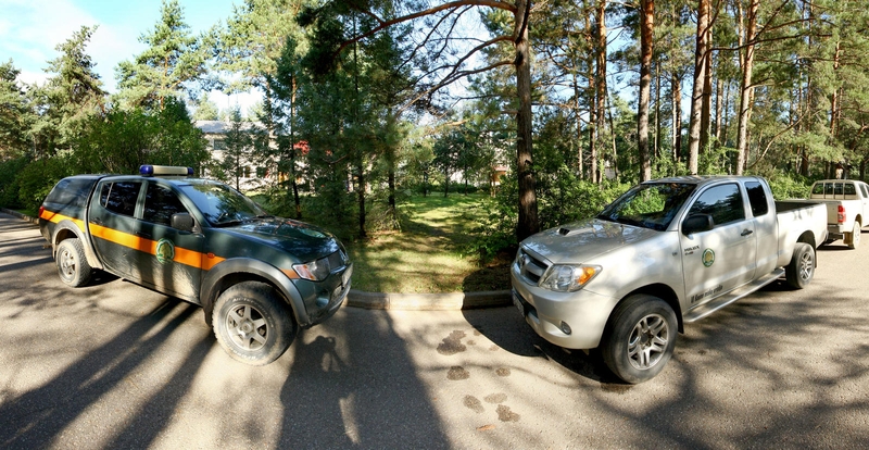 Urėdų sandėriai dėl automobilių sukėlė įtarimų (ministerija pradėjo tyrimą)