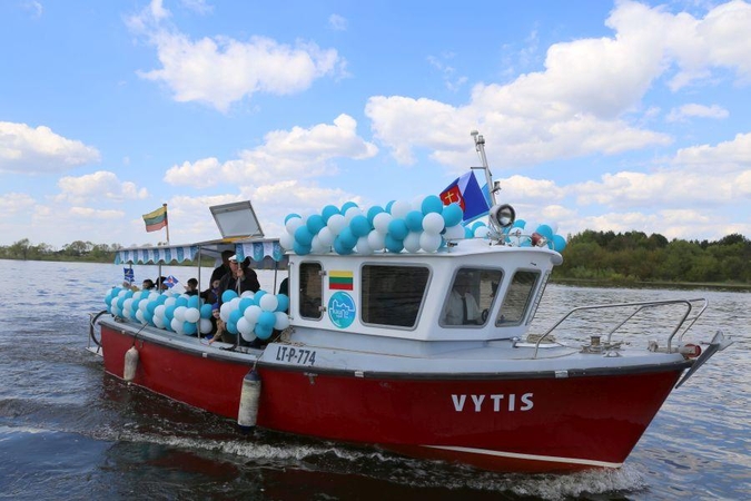 Tarp Zapyškio ir Kulautuvos plaukiojantis laivas susidūrė su iššūkiais