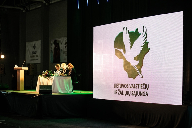R. Karbauskis apie neįprastą dovaną: botago reikia patiems „tvarkiečiams“