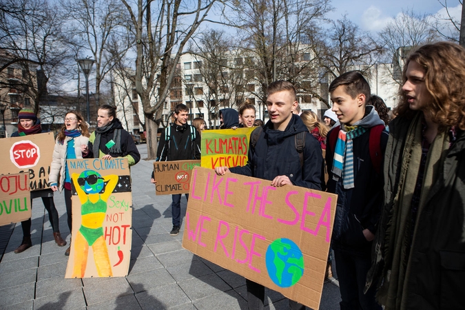 Keli šimtai protestuotojų didmiesčiuose sieks atkreipti dėmesį į klimato kaitą