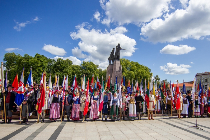 Įsigaliojo nauja Lietuvos etnografinių regionų vėliavų ir herbų naudojimo tvarka