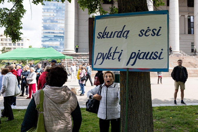 Protestas prieš NT mokestį prie Seimo