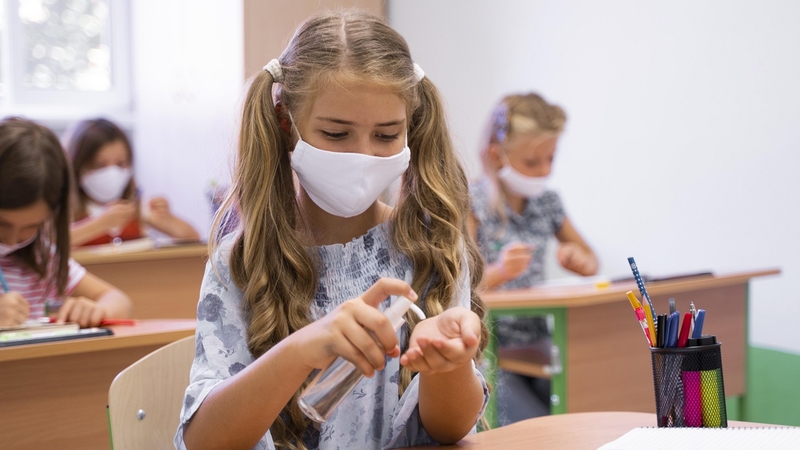 Koronavirusas jau pasiekė 138 ugdymo įstaigas