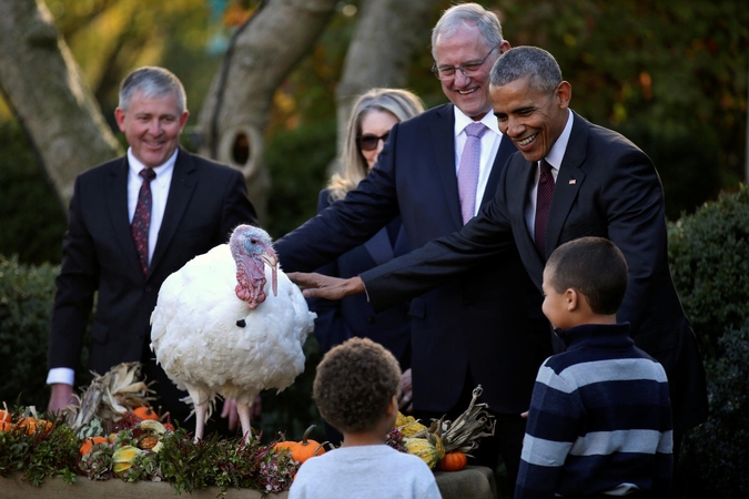 B. Obama paskutinį kartą suteikė malonę dviem kalakutams