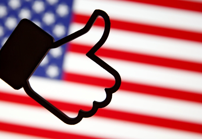 ES šokiravo pranešimai apie „Facebook“ vartotojų duomenų kaupimą