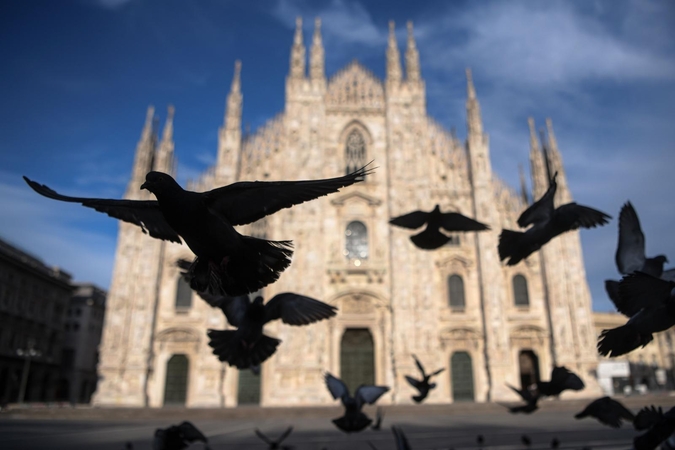 Italijoje COVID-19 per parą pasiglemžė daugiau nei 430 gyvybių