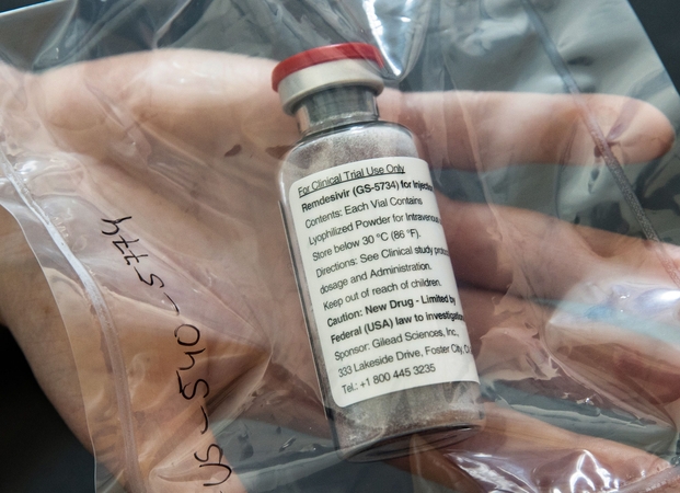 Tiriami pranešimai apie vaisto nuo koronaviruso žalingą poveikį inkstams