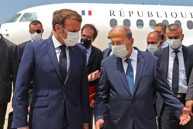 Emmanuelis Macronas (kairėje) ir Michelis Aounas