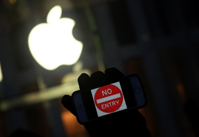 FTB atrakino San Bernardino užpuoliko „iPhone“ ir nutraukė ginčą su „Apple“