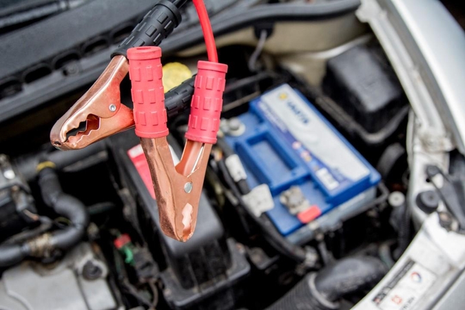 Kodėl žiemą automobilio akumuliatoriui reikia daugiau priežiūros?