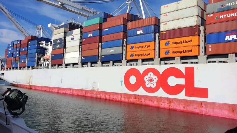 Bylos: teismuose aiškėja naujos pasaulinės konteinerių gabenimo bendrovės „OOCL (Europe) Limited“ verslo detalės Lietuvoje ir Klaipėdos uoste.