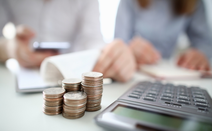 „Swedbank“ kitų metų ekonomikos augimo prognozę mažina iki 4 proc.