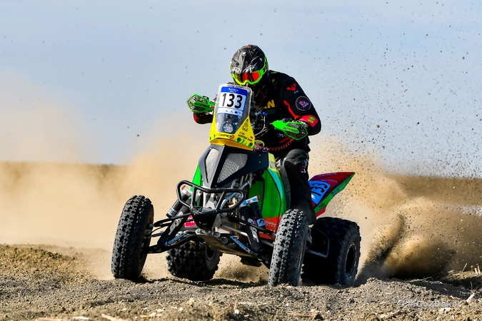 Saudo Arabijos bekele – ant „Yamaha Raptor“