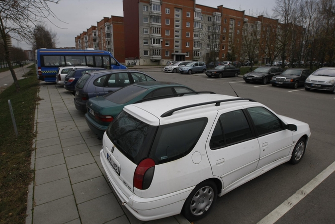 Kaip keičiasi Lietuvos automobilių parkas?