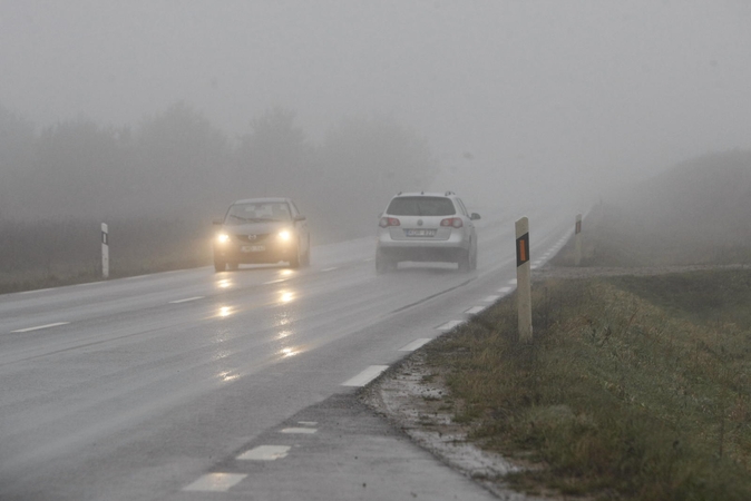 Šeštadienį Lietuvoje bus apsiniaukę, daugelyje rajonų nedidelis lietus, dulksna, kai kur rūkas