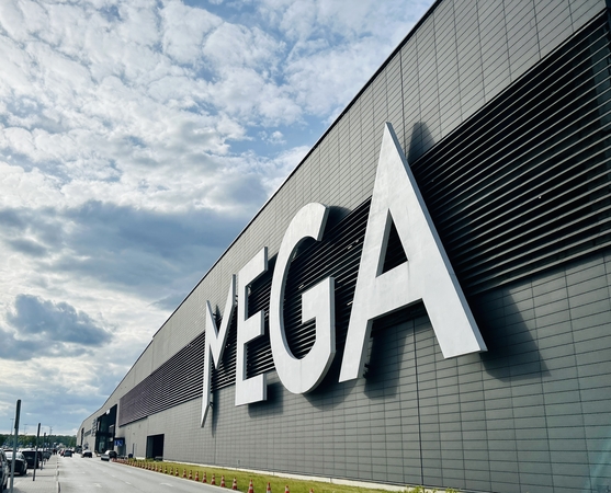 „Mega“ skelbia išskirtinių nuolaidų, pasiūlymų ir staigmenų dienas
