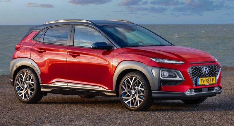 Hibridinių automobilių populiarumas toliau auga