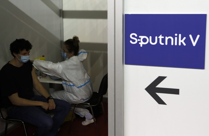 Maskva apkaltino ES komisarą šališkumu dėl „Sputnik V“ vakcinos
