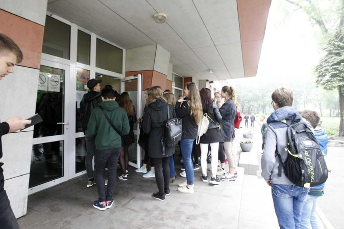 Klaipėdos abiturientai laiko svarbiausią egzaminą