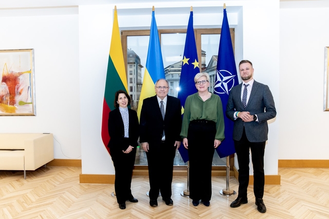 Premjerė susitiko su Yad Vashem Holokausto memorialo pirmininku D. Dayanu
