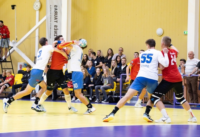 Lietuvos rankinio lygoje – įtikinama čempionų pergalė ir staigmena sostinėje